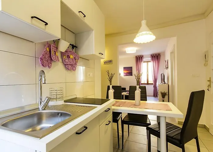 Center Lori Апартаменти *