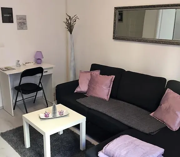 Center Lori Apartment